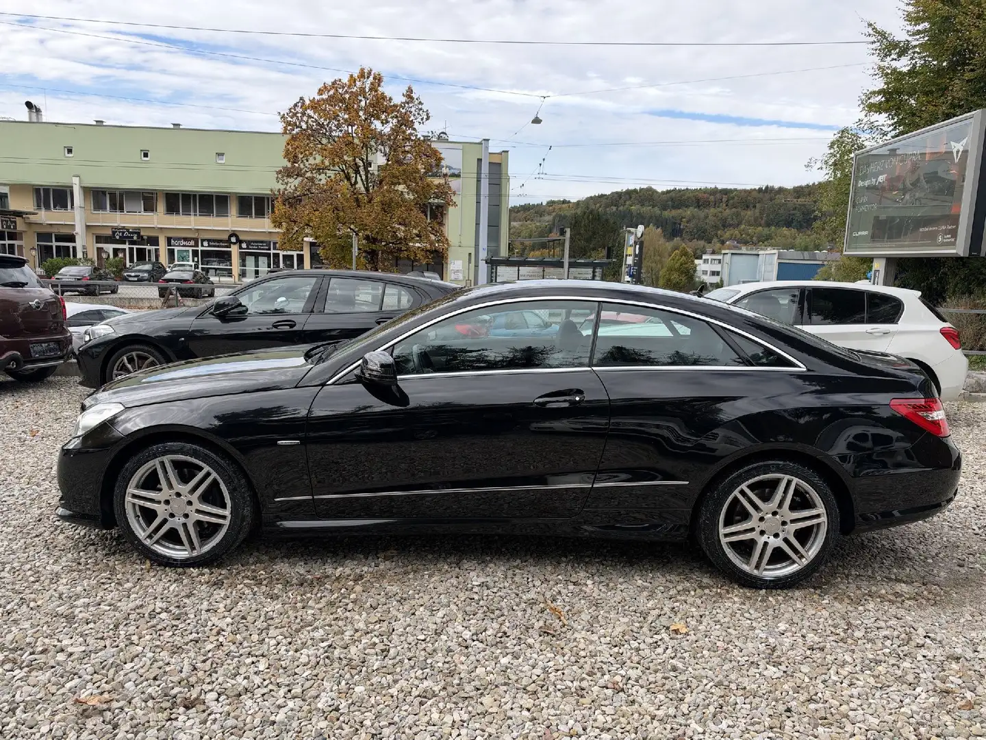 Mercedes-Benz E 350 CDI BlueEFFICIE Schwarz - 2