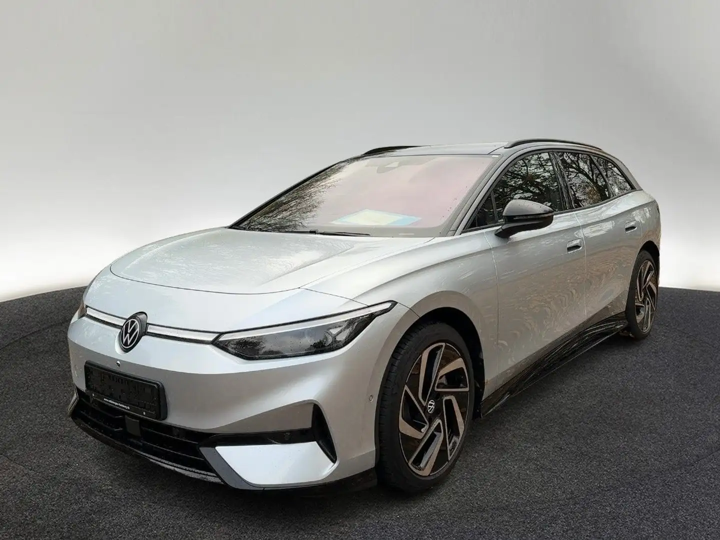 Volkswagen ID.7 Tourer Pro Navi AHK Wärmep. ACC Panorama Silber - 2