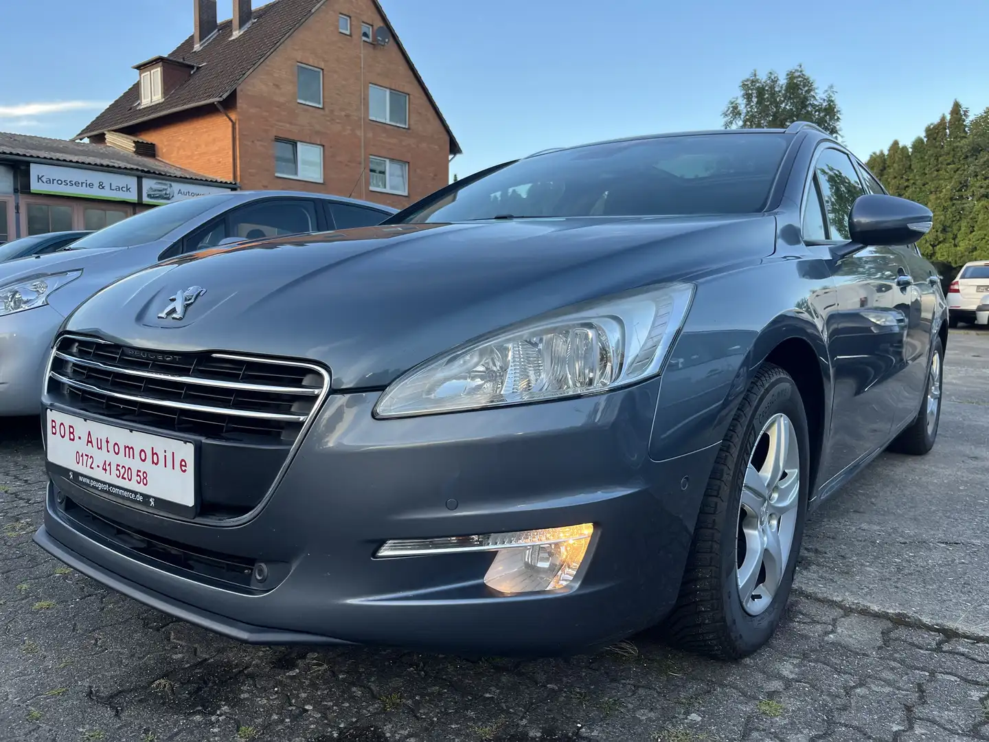Peugeot 508 508 SW HDi FAP 160 Automatik Allure Navi Euro-5 Grau - 2