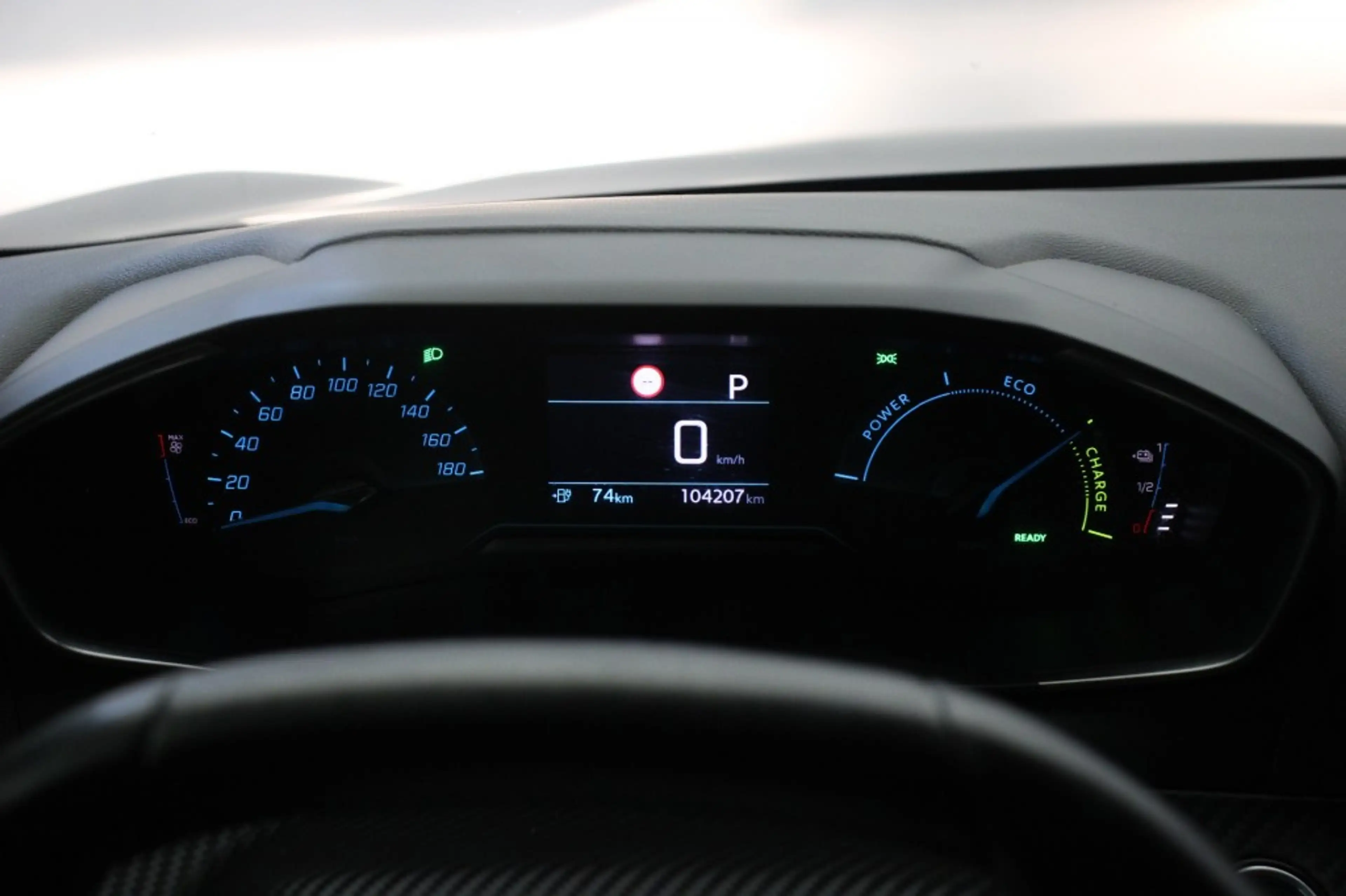 Peugeot e-208 Active 50 kWh - Carplay, Navi, Cruise — photo 24