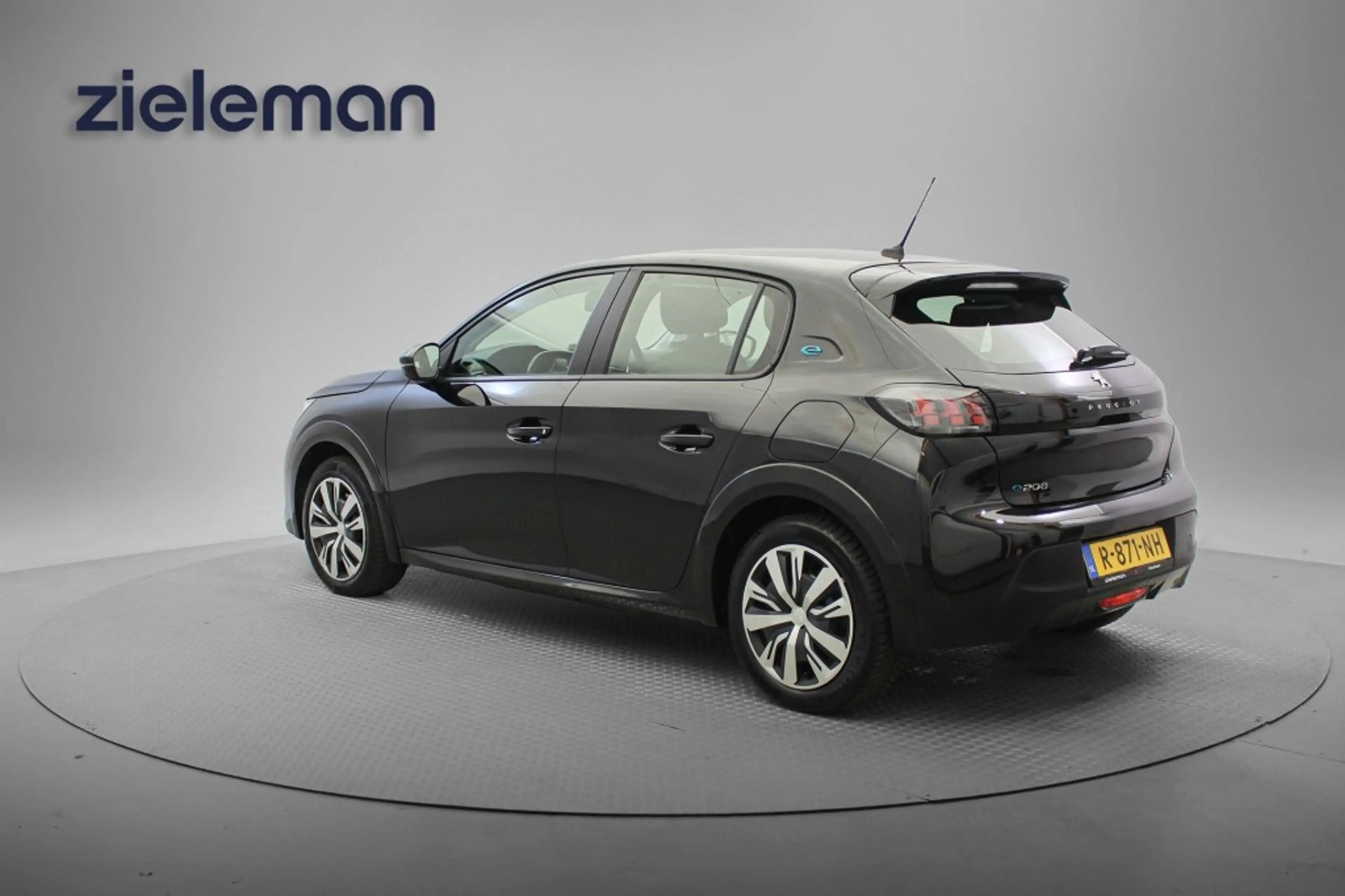 Peugeot e-208 Active 50 kWh - Carplay, Navi, Cruise — photo 2