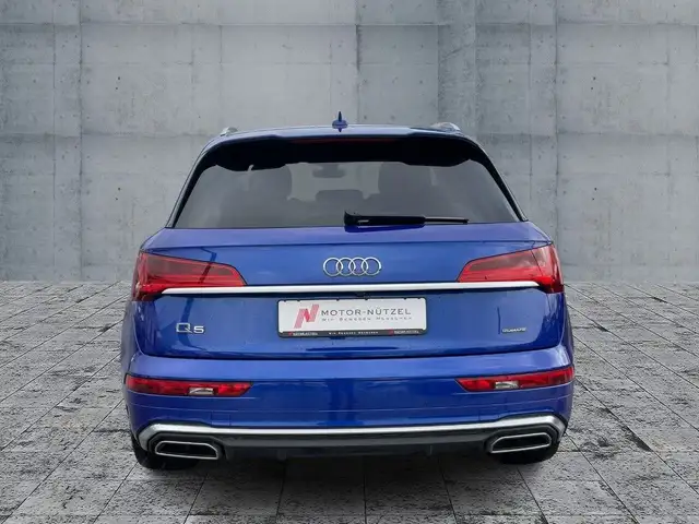 Audi Q5 view 5