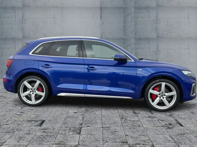 Audi Q5 view 7