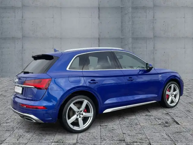 Audi Q5 view 6