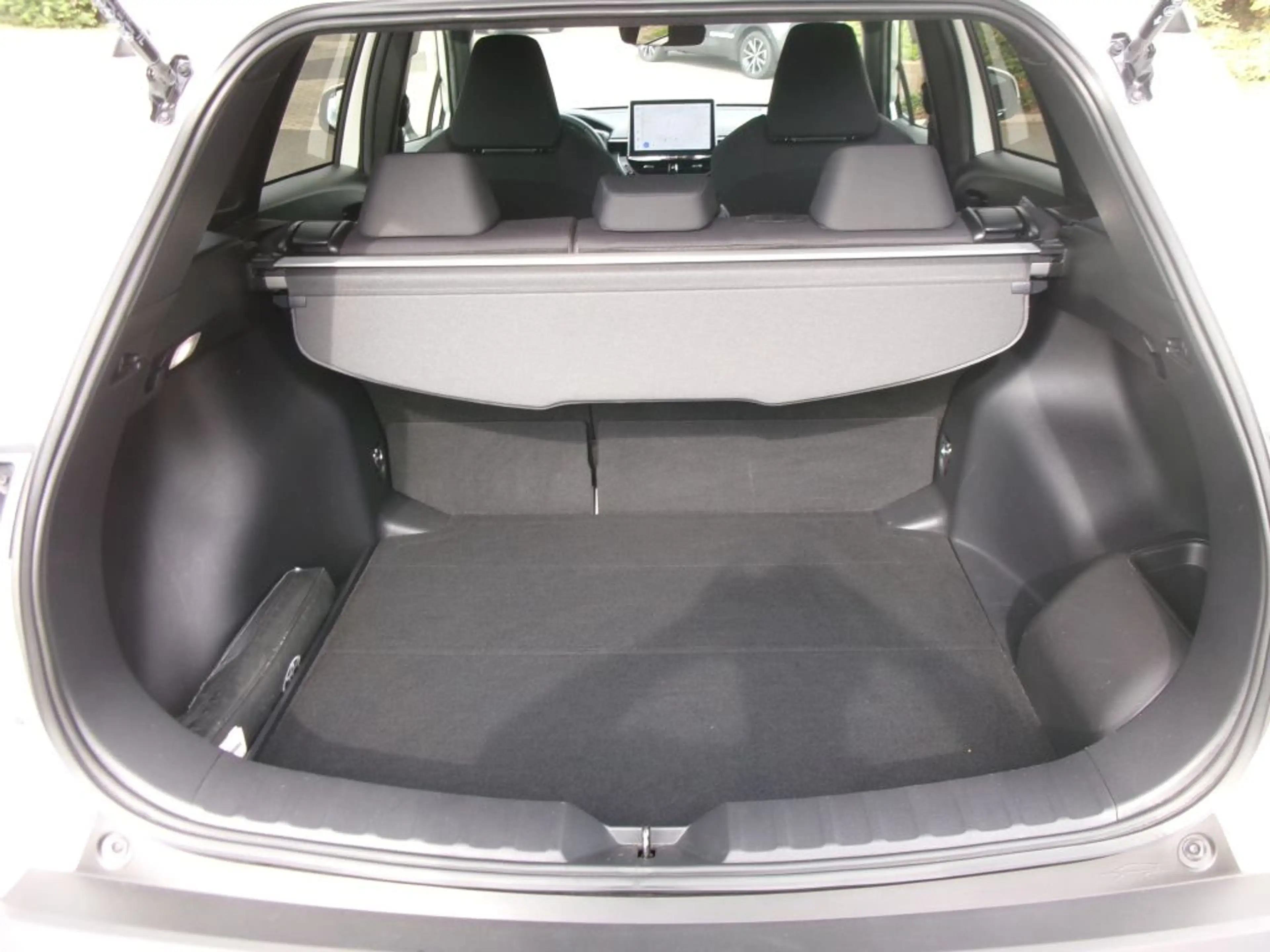 Toyota Corolla Cross Hybrid 2.0 VVT-i Team Deutschland — photo 12