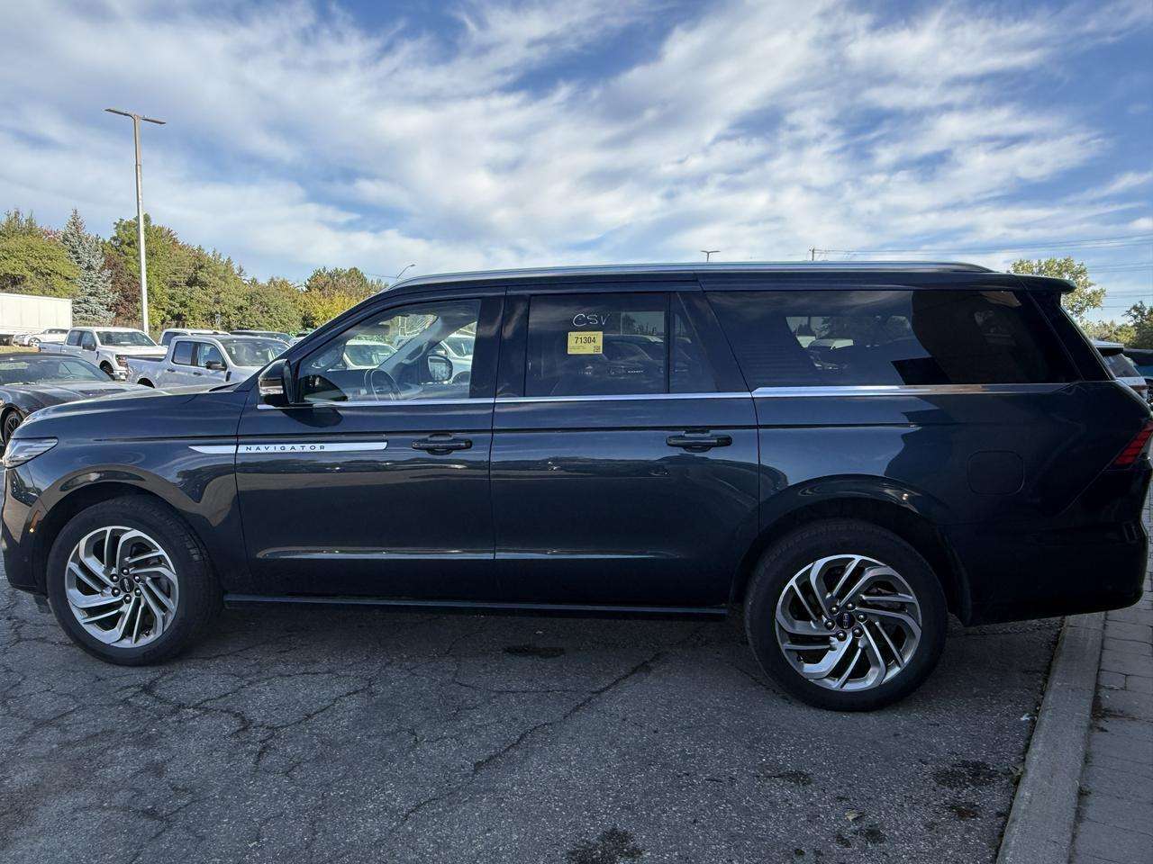 2025 Lincoln Navigator 'L' 202A WITH 22 RIMS! LOADED! LEATHER, NAV! — снимка 5