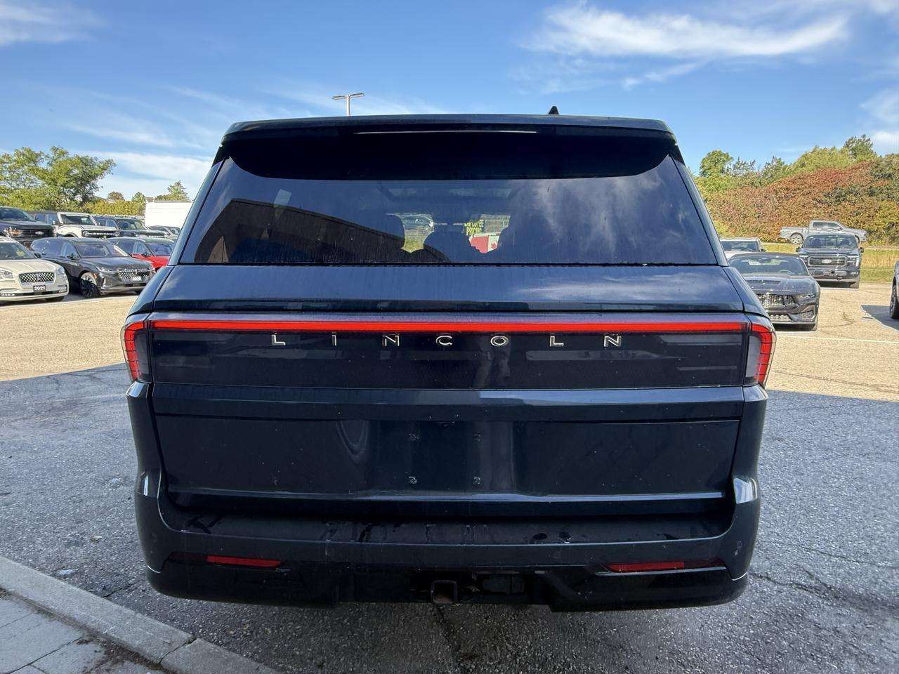 2025 Lincoln Navigator 'L' 202A WITH 22 RIMS! LOADED! LEATHER, NAV! — снимка 3