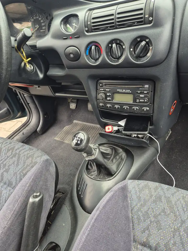Ford Escort 16V Ghia Edition, foto 6