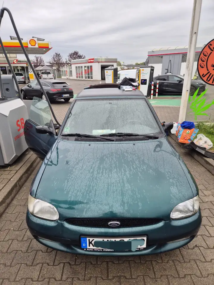 Ford Escort 16V Ghia Edition, foto 1