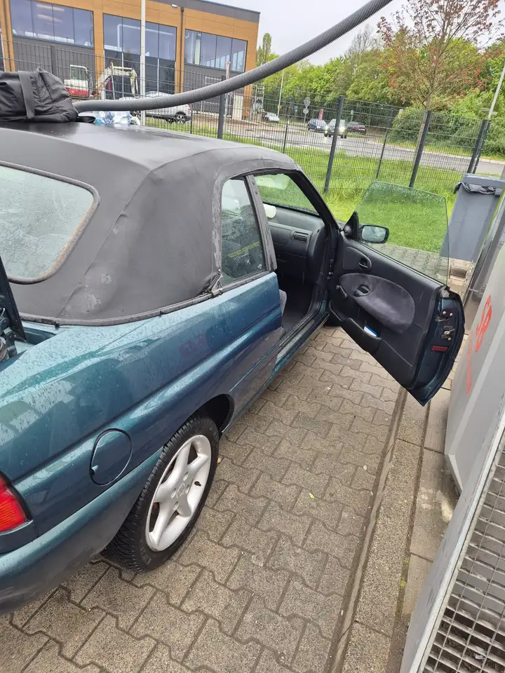 Ford Escort 16V Ghia Edition, foto 5
