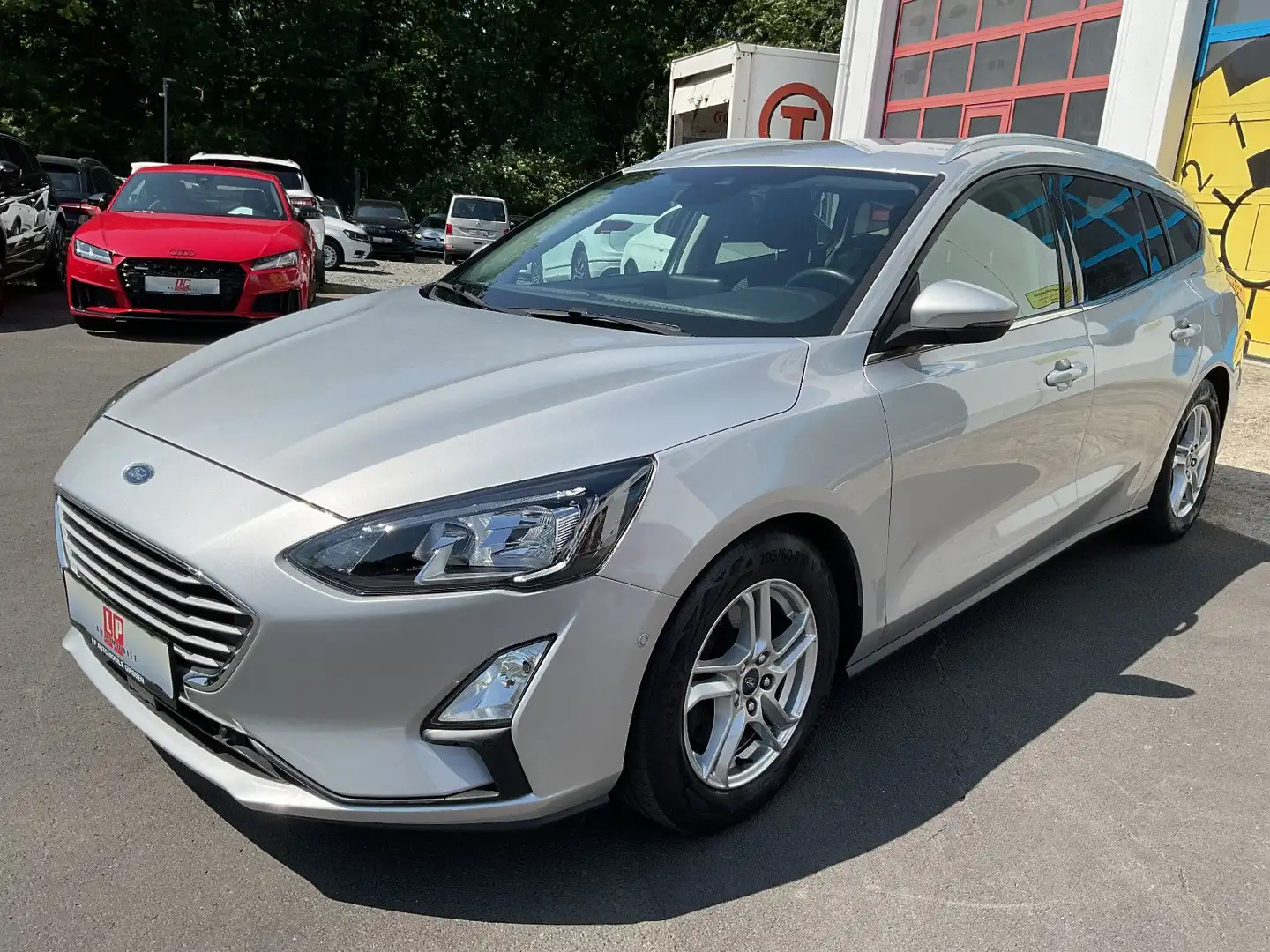 Ford Focus Turnier Cool & Connect Aut.Navi Kamera AHK Silber - 1