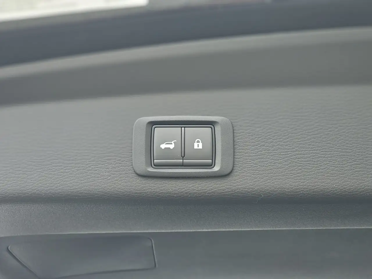Mitsubishi Outlander снимка Mitsubishi Outlander