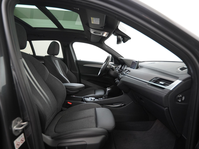 BMW X2 xDrive25e M Sport | Panoramadak | Zondag Open! — photo 3