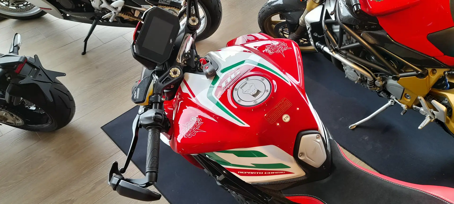 MV Agusta Dragster 800 RC SCS Rouge - 2