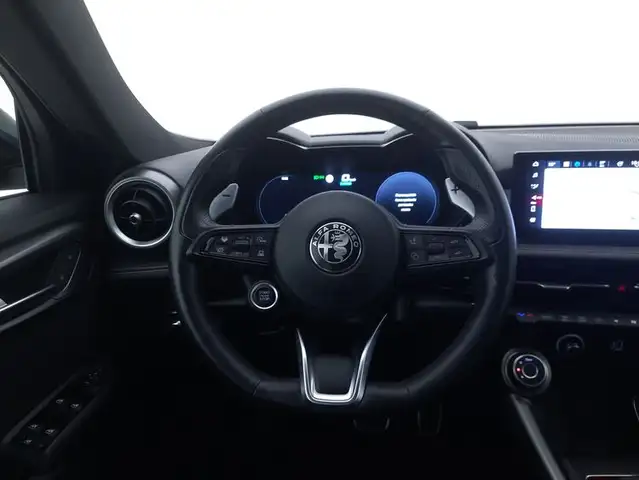 Alfa Romeo Tonale view 11