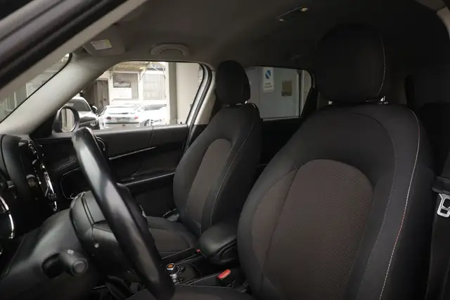 Mini Countryman view 17