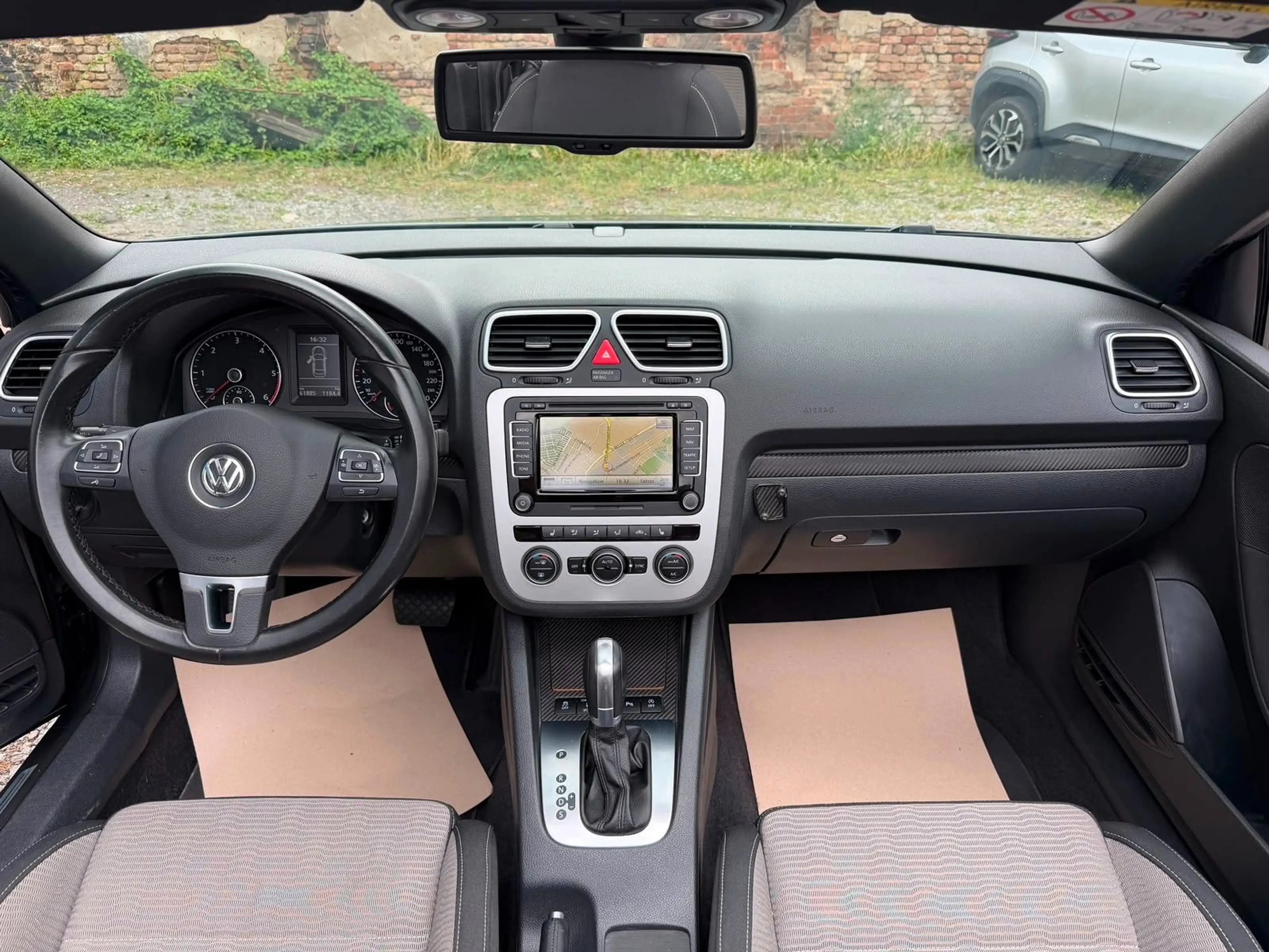 Volkswagen Eos 2.0 TDI DSG BMT*Temp*Navi*AHK*Kamera — photo 5