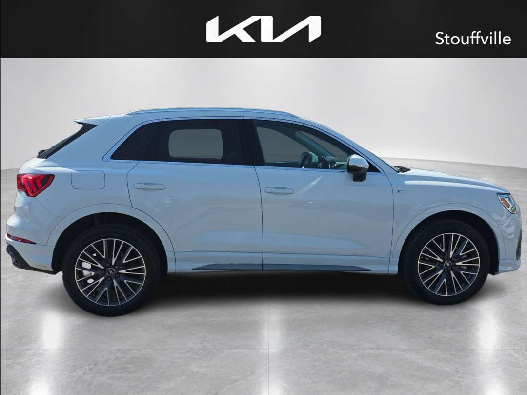 2022 Audi Q3