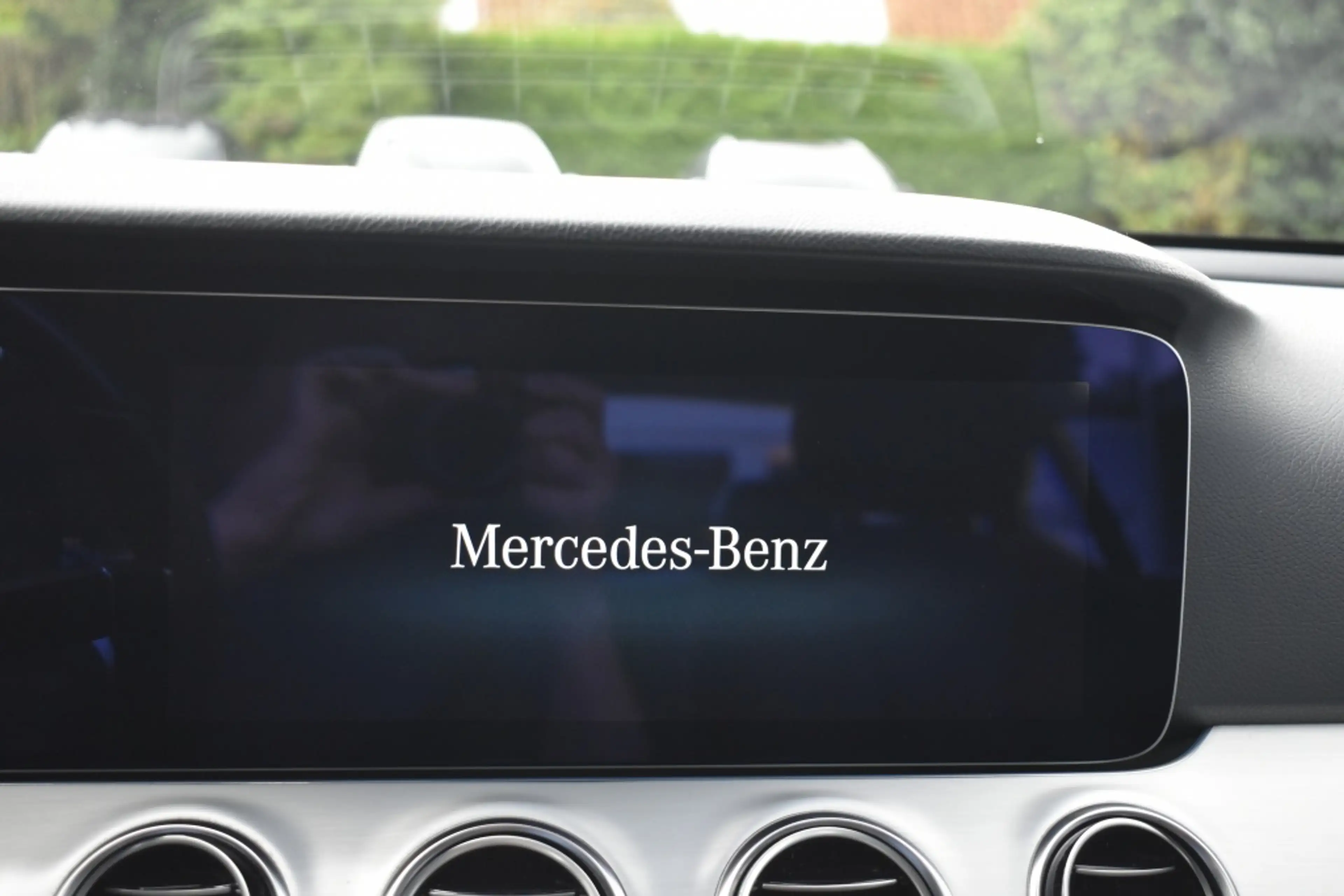 Mercedes-Benz E 300 de 4M. Av.garde — photo 19