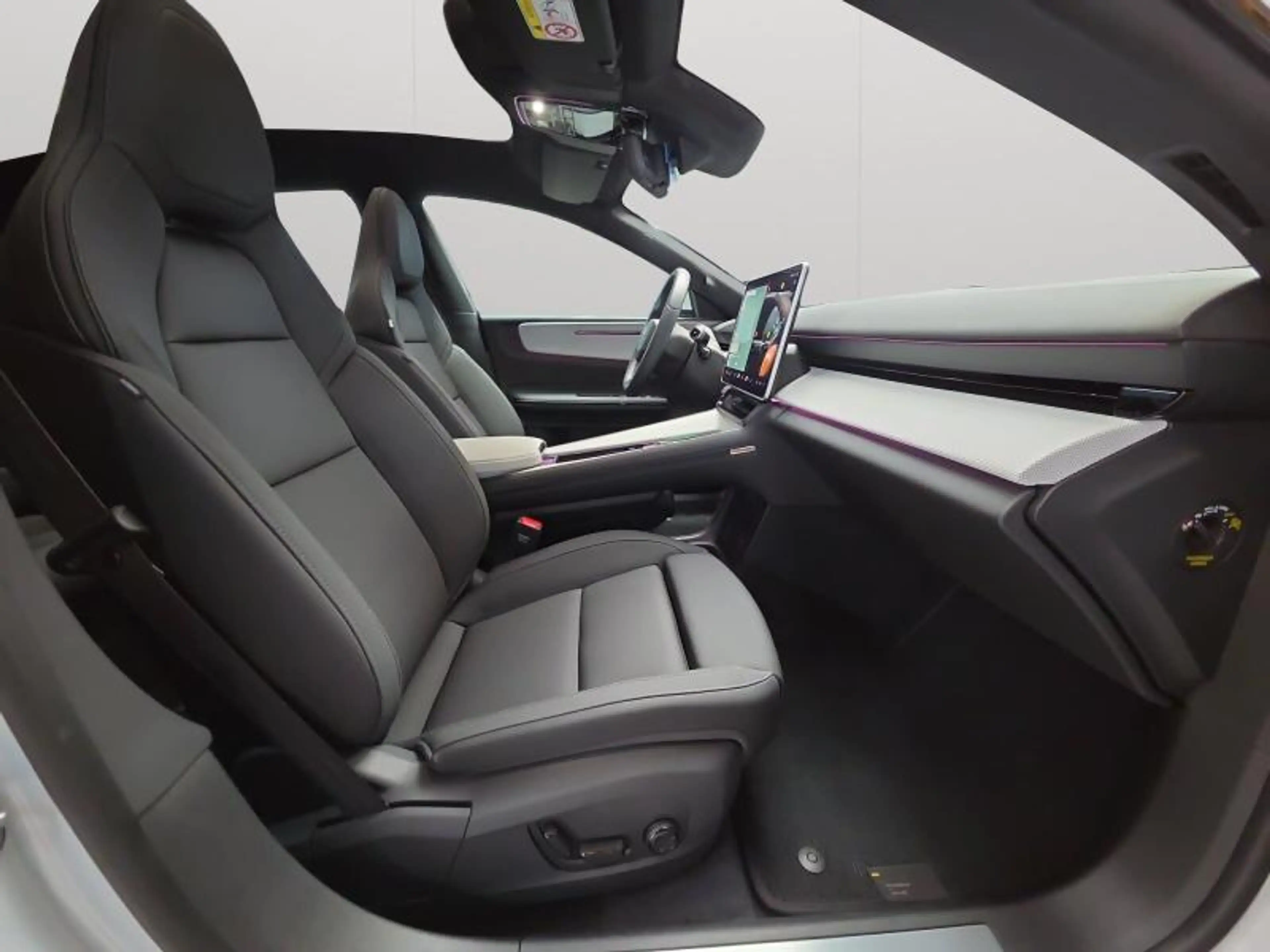 Polestar 4 Long Range Single Motor MY25 — photo 9