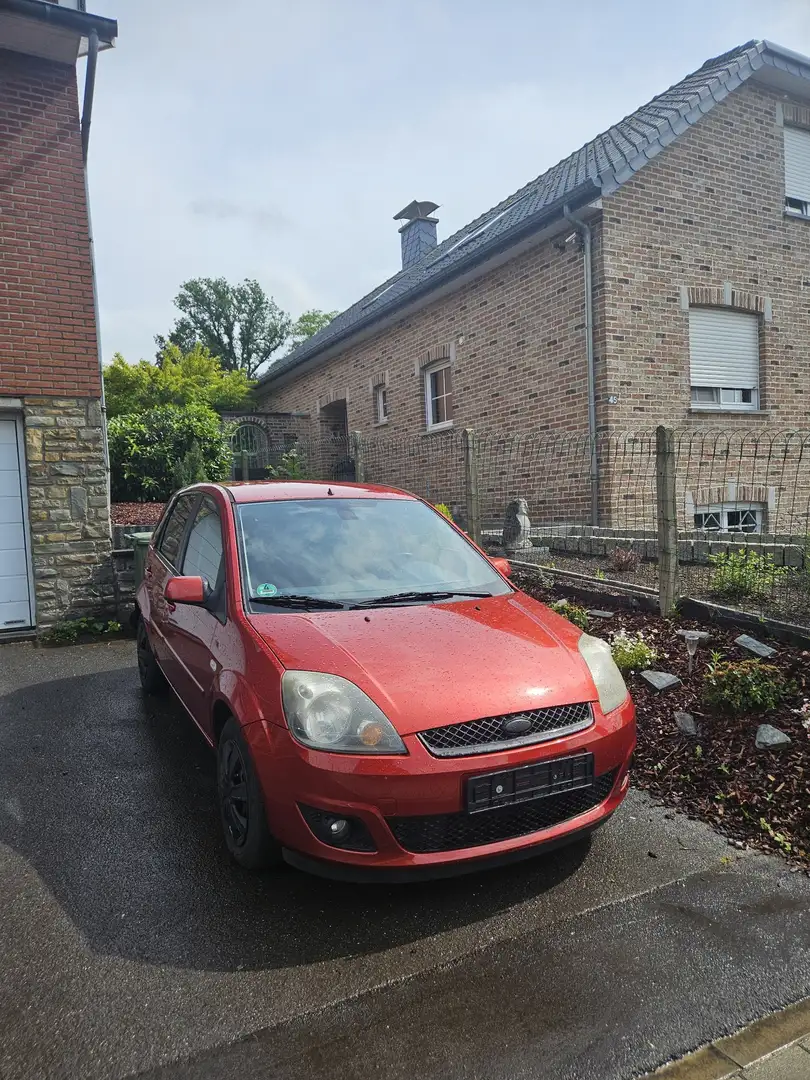 Ford Fiesta Connection 1. Hand Klima Rouge - 1
