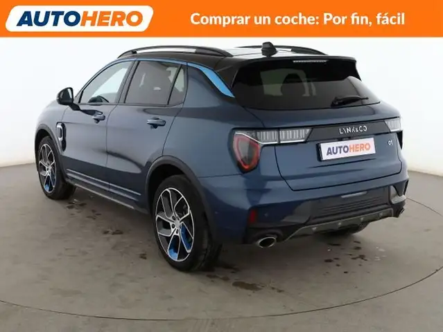 Lynk & Co 01 view 4