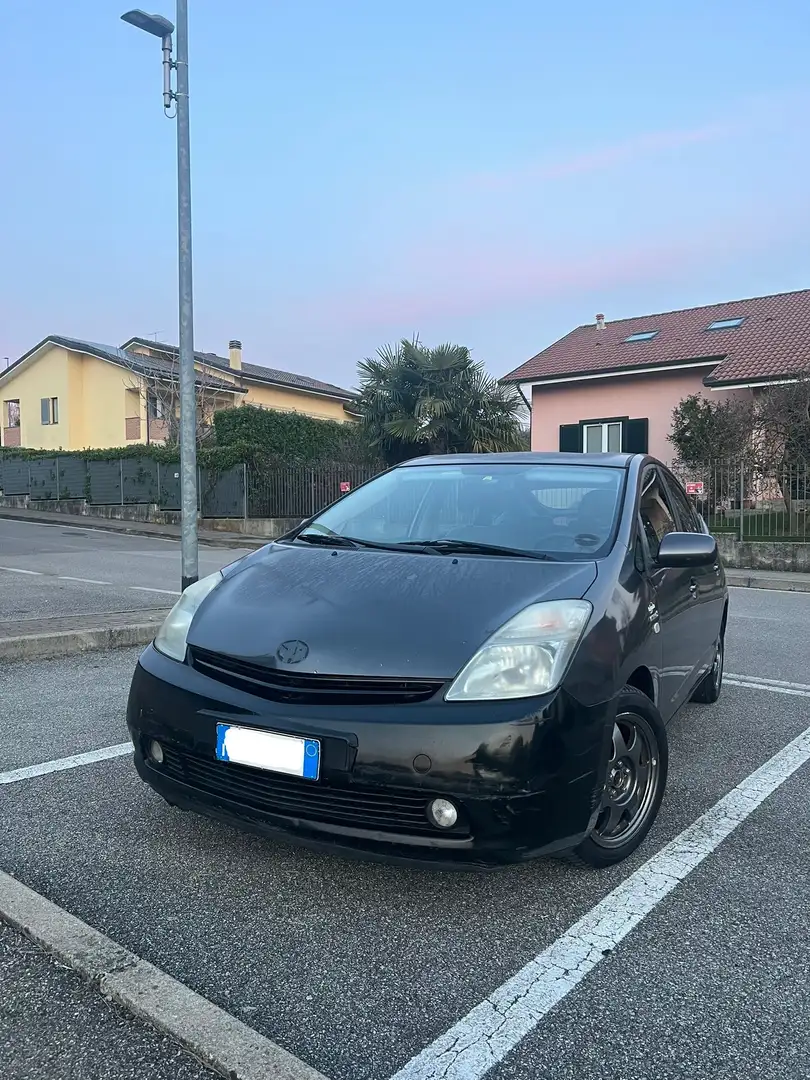 Toyota Prius 1.5 ibrida - 1