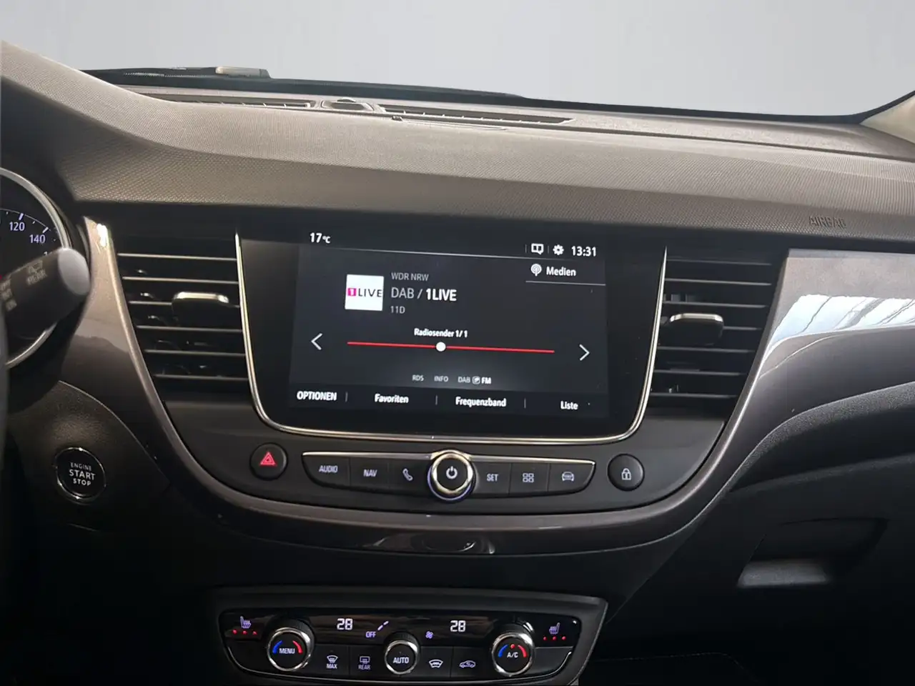 Opel Crossland X Ultimate - Kamera / Navi / hzb. Sitze & Lenkrad 13