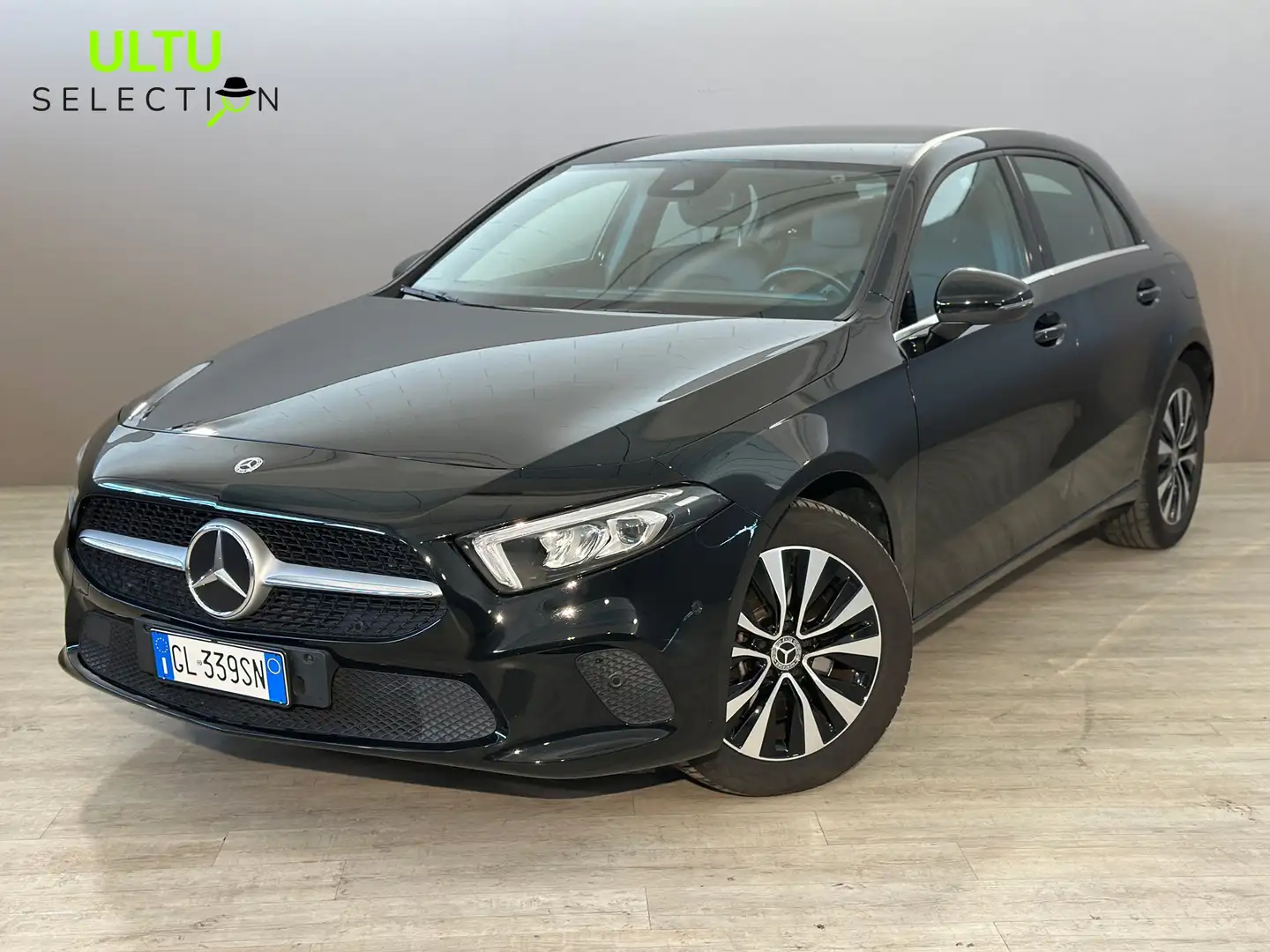 Mercedes-Benz A 250 e PHEV Sport auto Black - 1