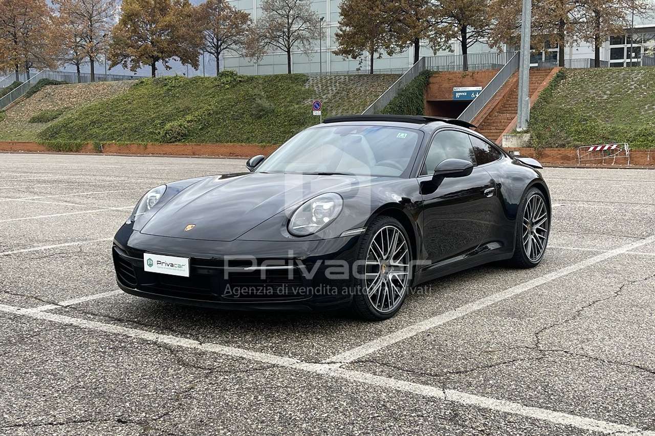 Porsche 992 911 Carrera