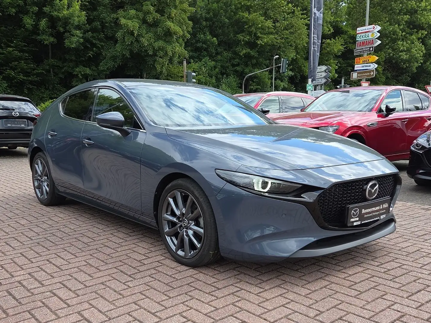 Mazda 3 SKYACTIV-X 2.0 Selection DES-P ACT-P Matrix-LED*PD Grau - 2