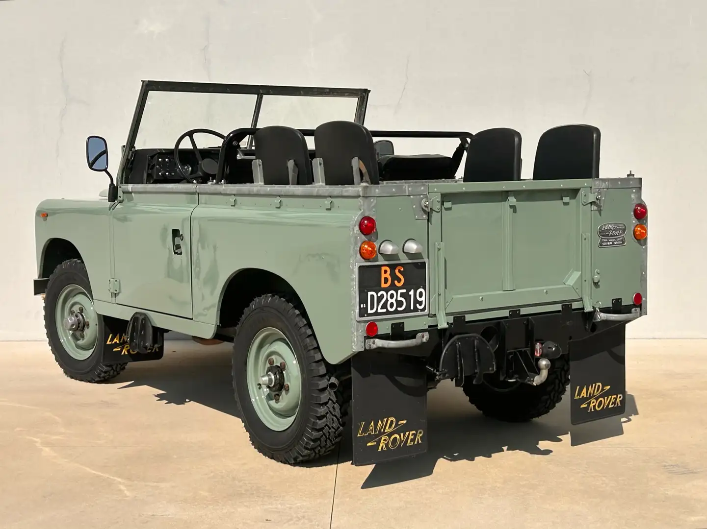 Land Rover Defender SERIES III Autovettura 7 posti / Trasformabile Зелёный - 2