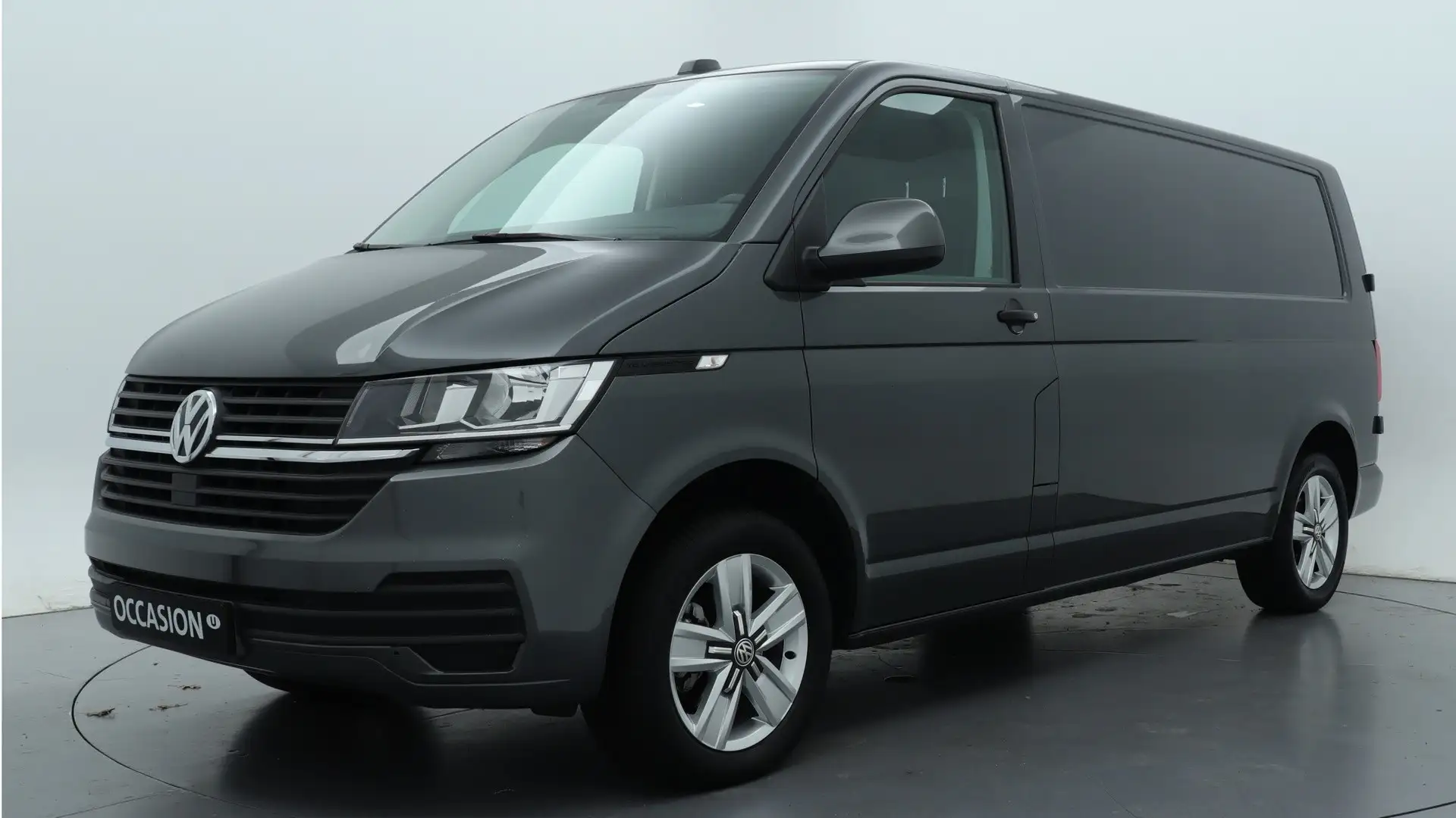 Volkswagen Transporter L2H1 2.0 TDI 110pk Grijs - 2
