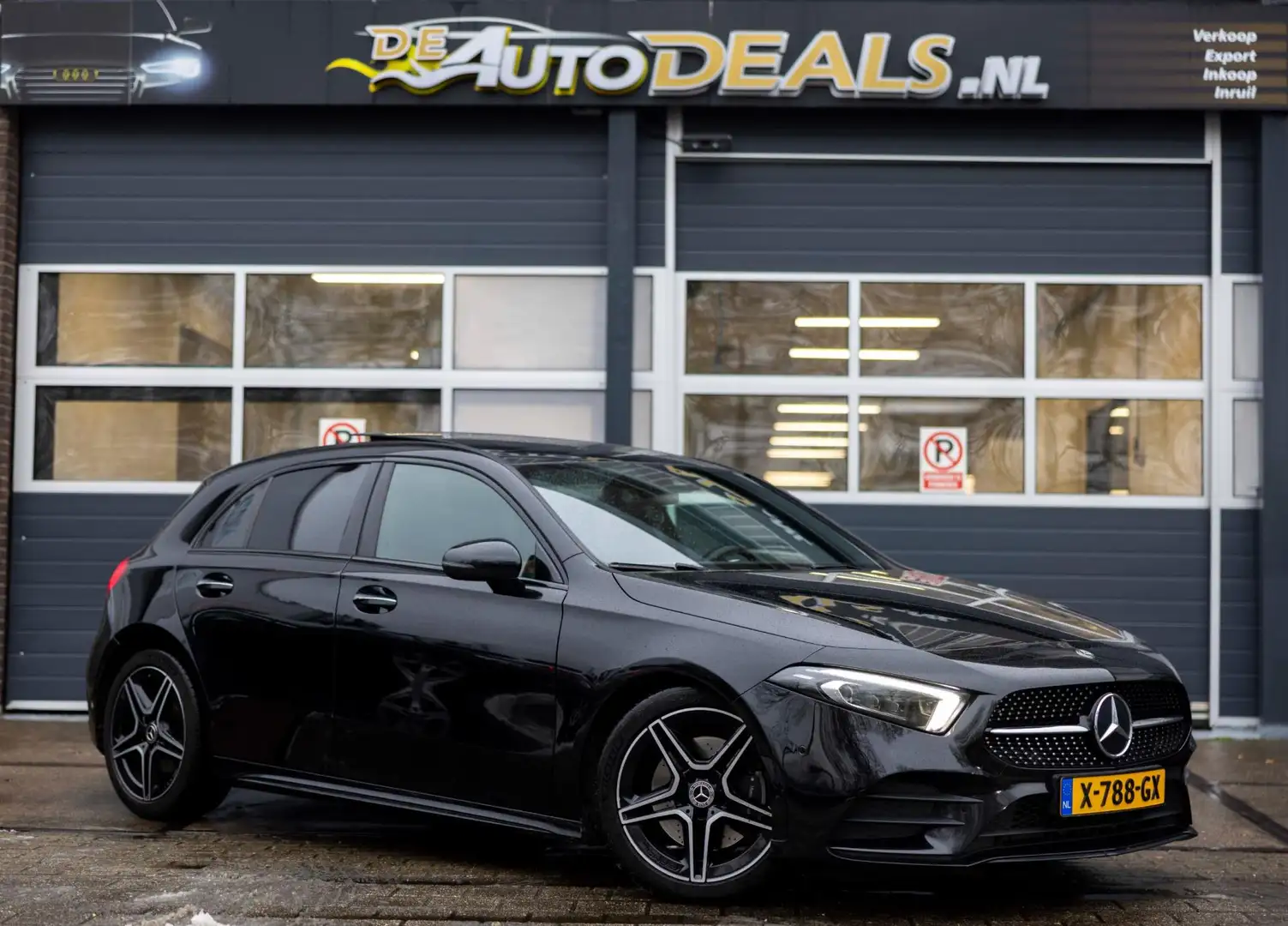 Mercedes-Benz A 220 Premium Plus Noir - 1