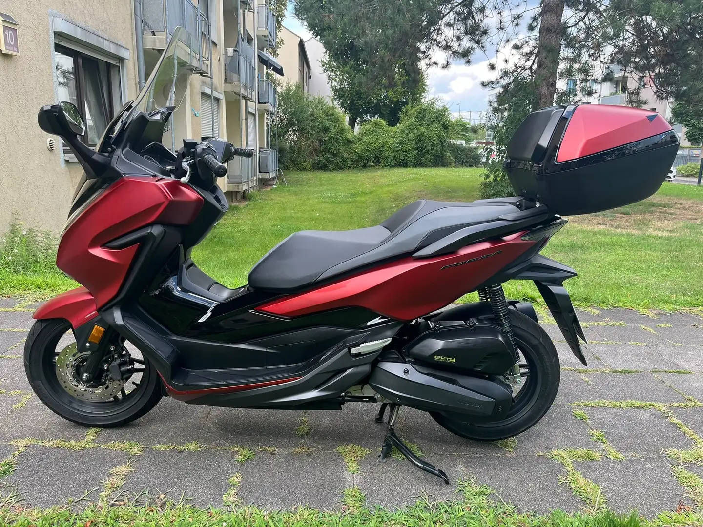 Honda Forza 125 Červená - 2