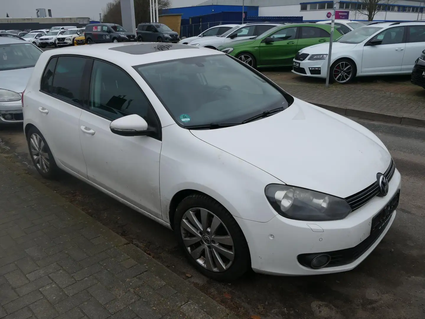 Volkswagen Golf VI 6 1.2 TSI Klimaautomatik Schiebedach Einparkhil Weiß - 2