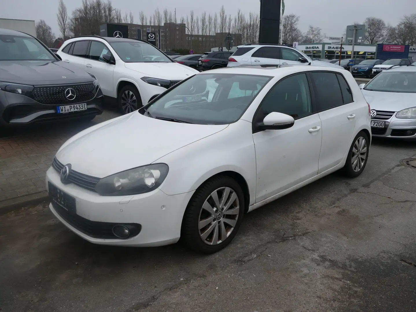 Volkswagen Golf VI 6 1.2 TSI Klimaautomatik Schiebedach Einparkhil Weiß - 1