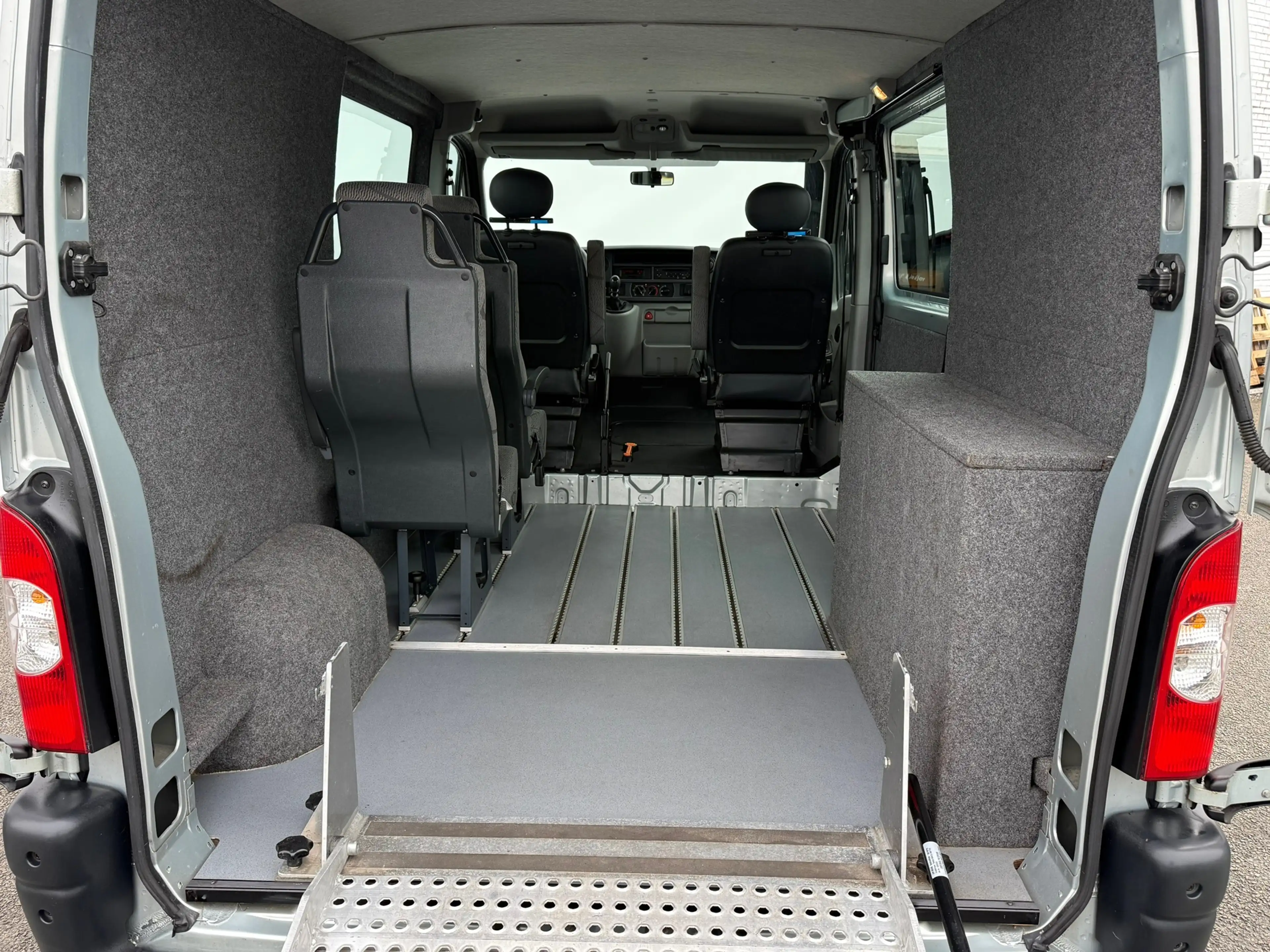 Renault Master T28 2.5 dCi L1H1 DC Rolstoelbus | Airco | Cruise | — photo 20
