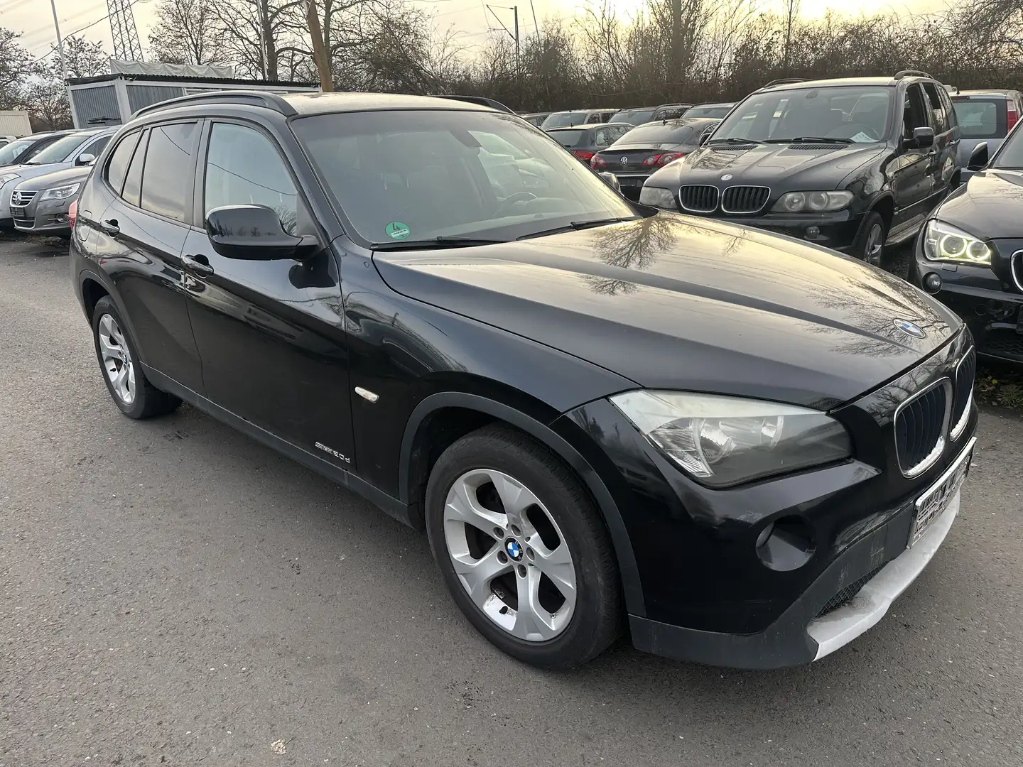 BMW X1 20d xDrive 180 PS KLIMA ALU PDC EURO 5 Schwarz - 1