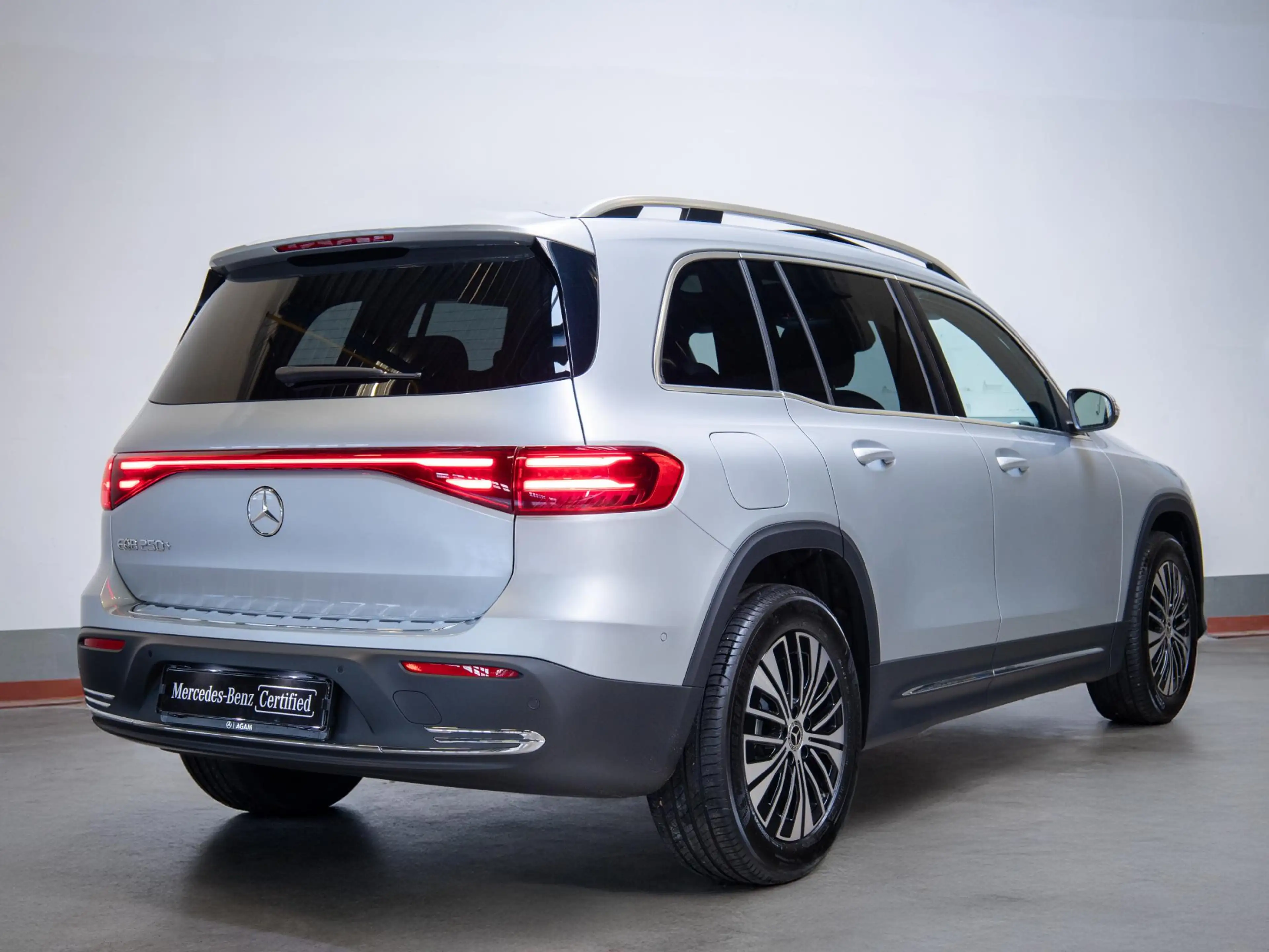 Mercedes-Benz EQB 250 250+ Business Solution Luxury 71 kWh |Panorama dak — photo 2