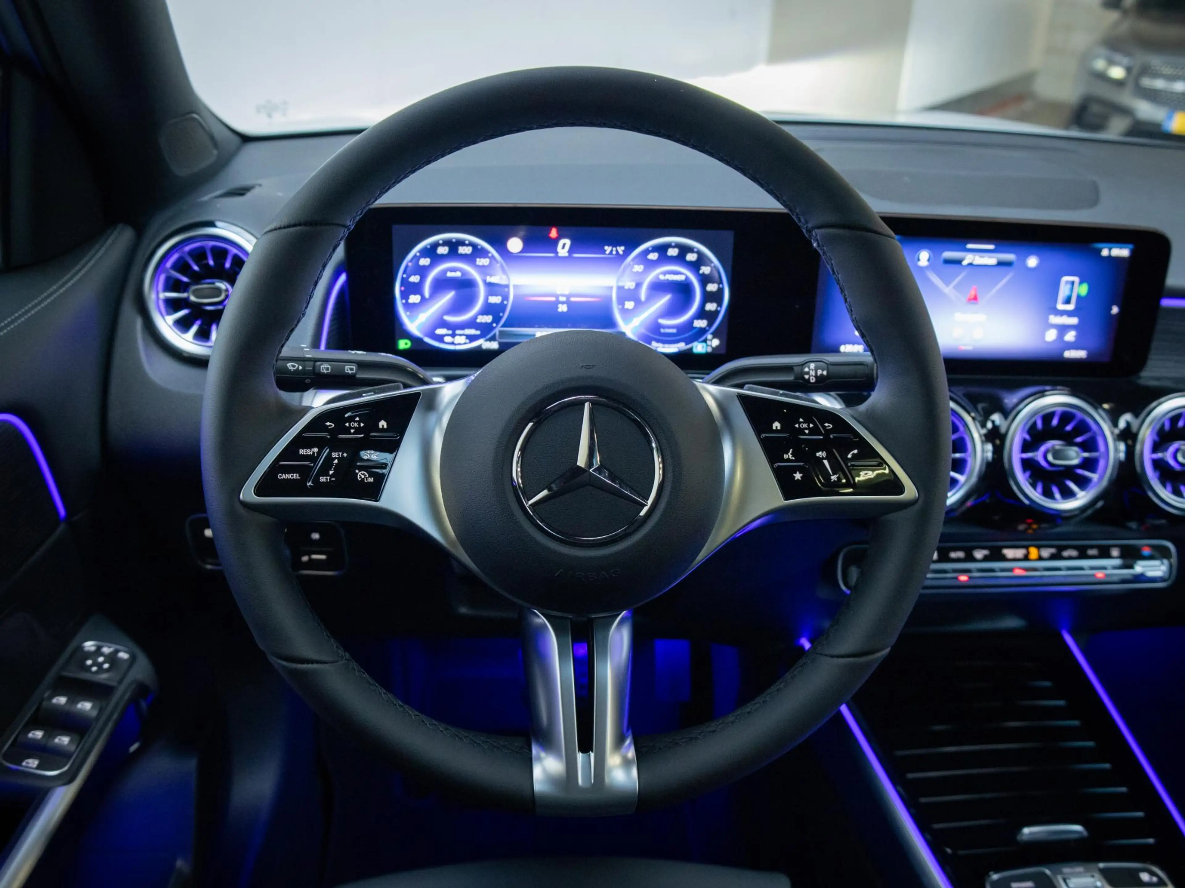 Mercedes-Benz EQB 250 250+ Business Solution Luxury 71 kWh |Panorama dak — photo 12