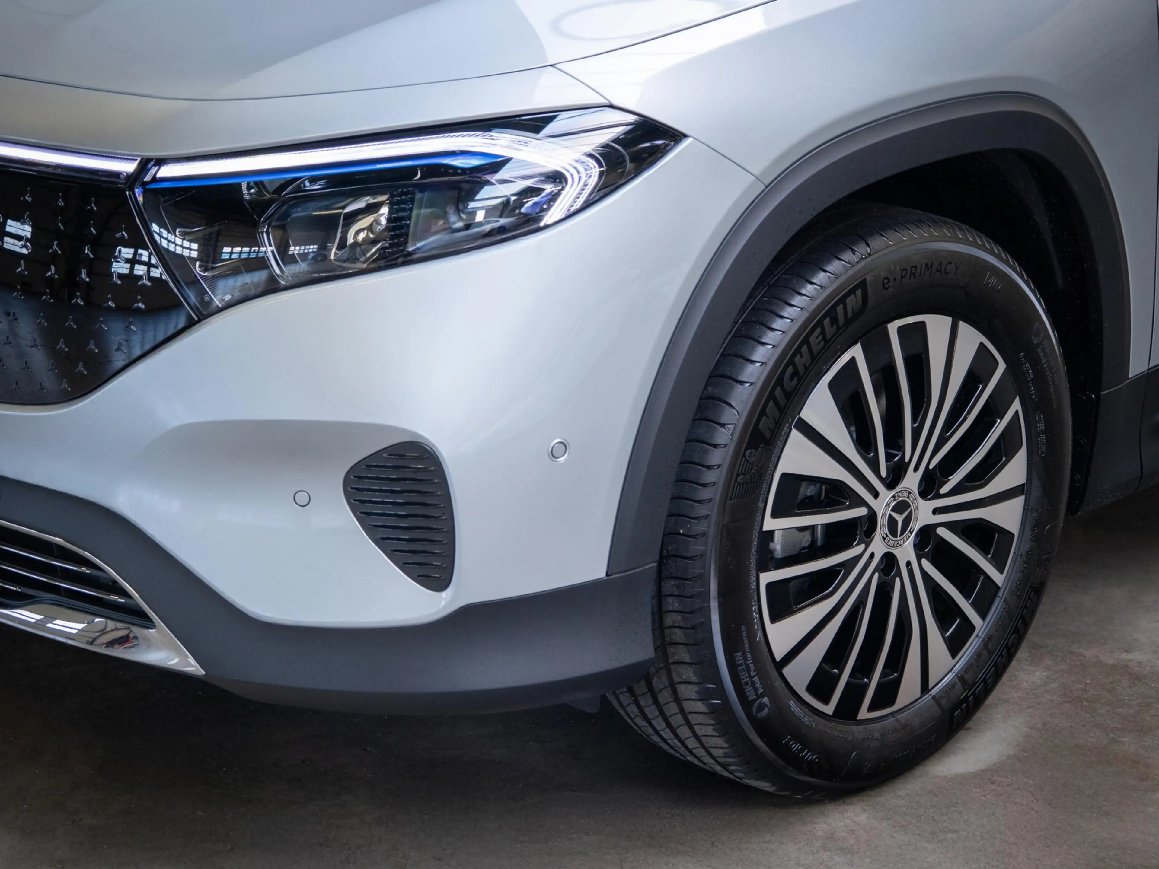 Mercedes-Benz EQB 250 250+ Business Solution Luxury 71 kWh |Panorama dak — photo 5