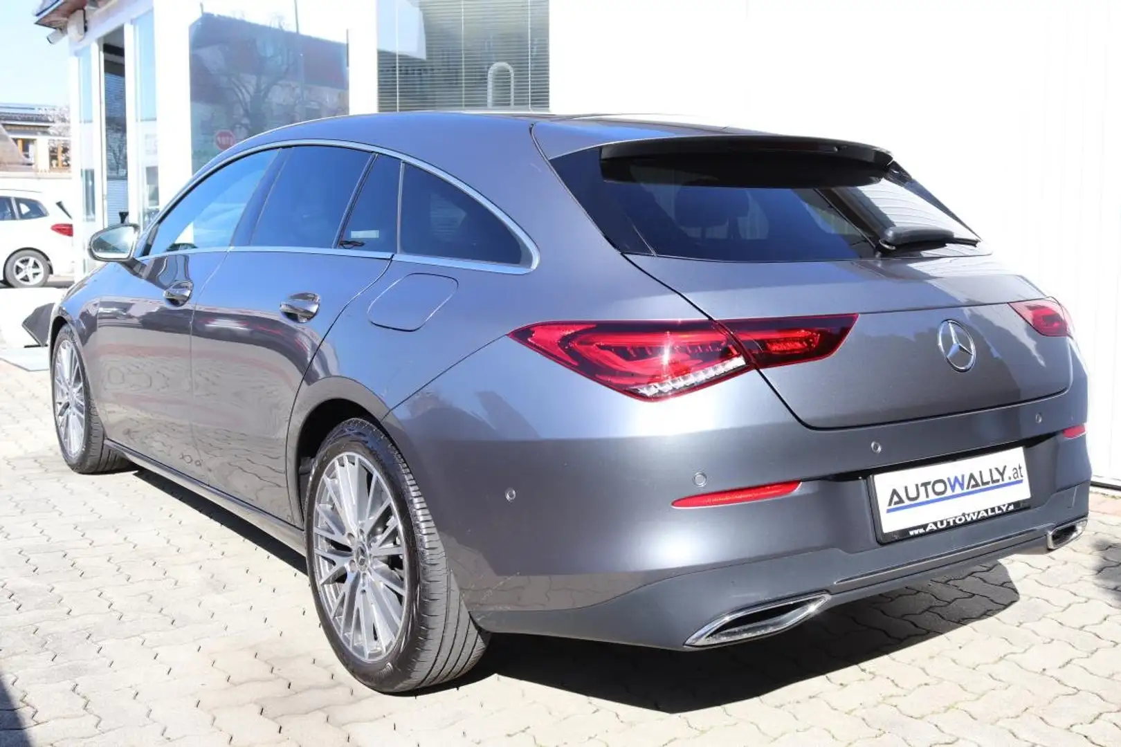 Mercedes-Benz CLA 200 d Shooting Brake Aut. Progressive Line Grau - 2