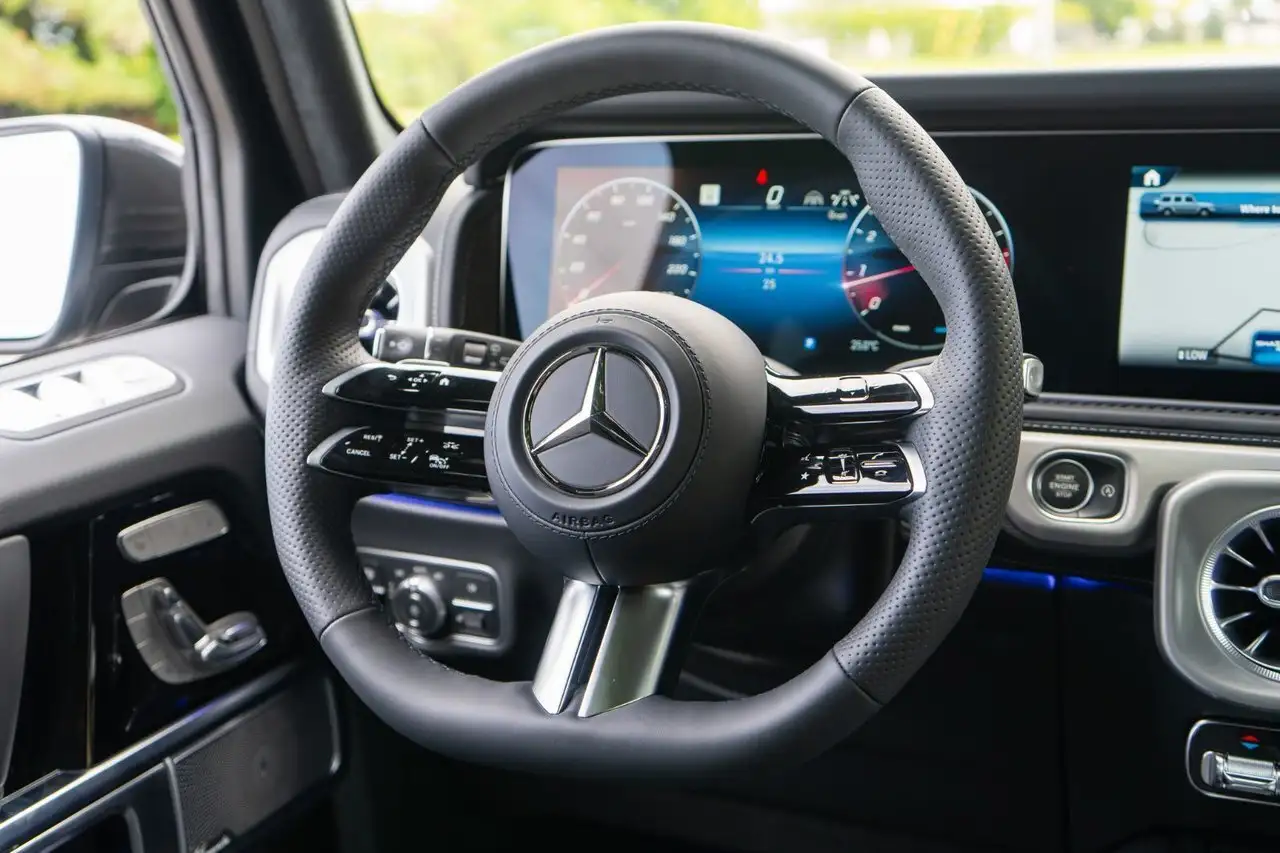 Mercedes-Benz G-Class снимка Mercedes-Benz G-Class