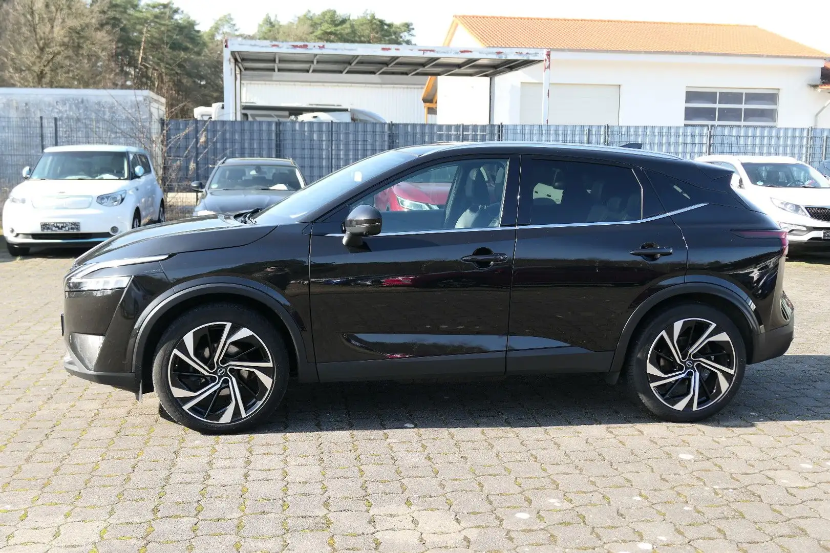 Nissan Qashqai Tekna+/ACC/360°/Head-Up/LED Schwarz - 2