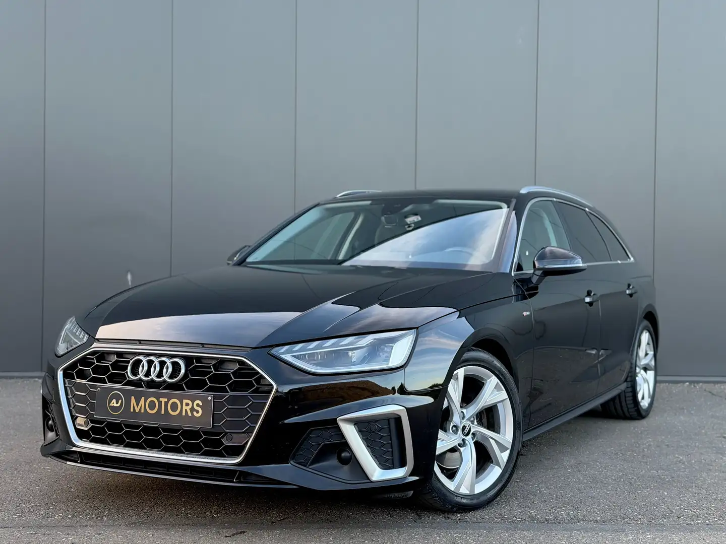 Audi A4 Avant TDI 136cv S-tronic - S-Line - LED - Virtual Noir - 1
