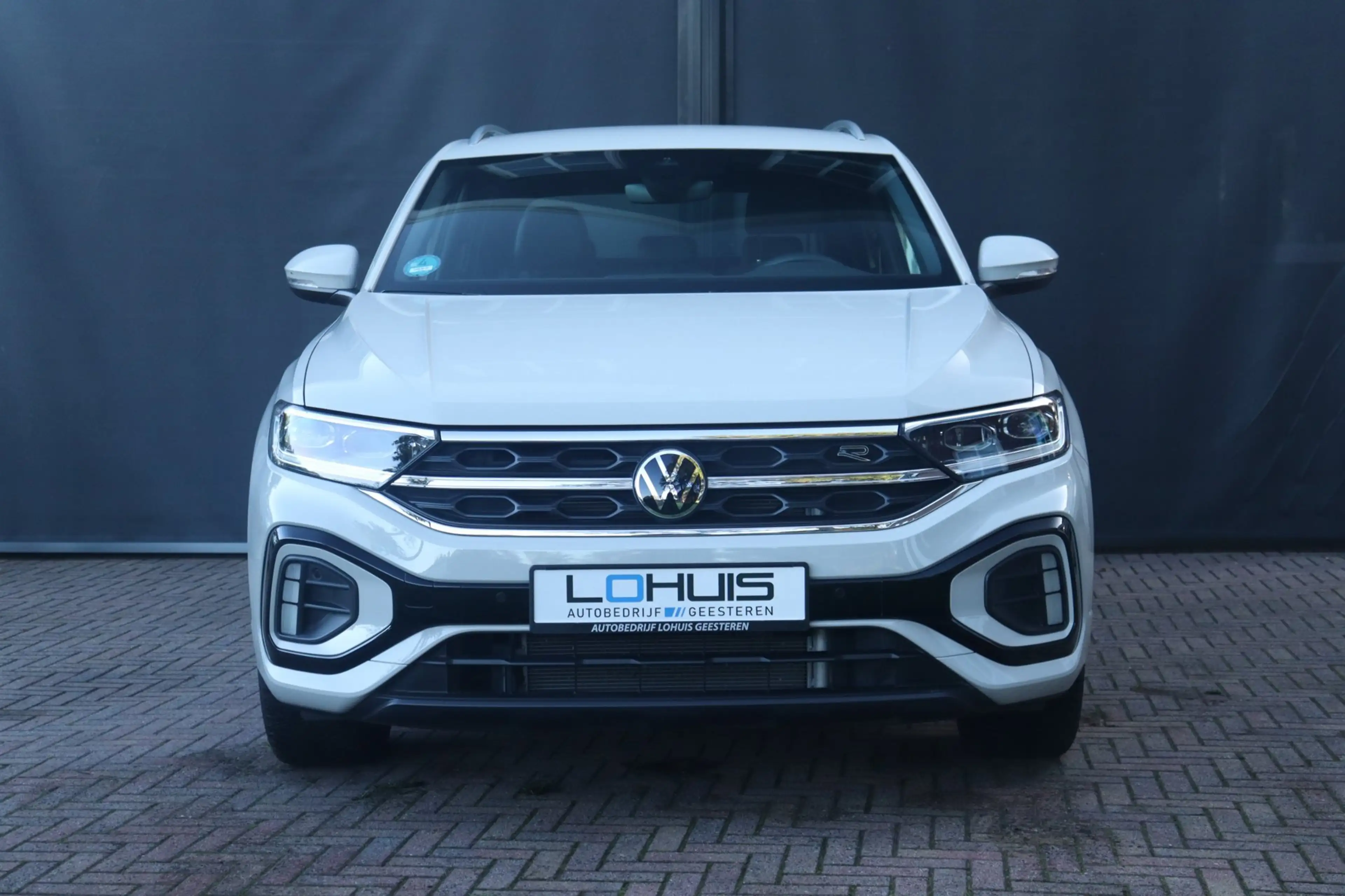 Volkswagen T-Roc 1.0 TSI R-Line — photo 3