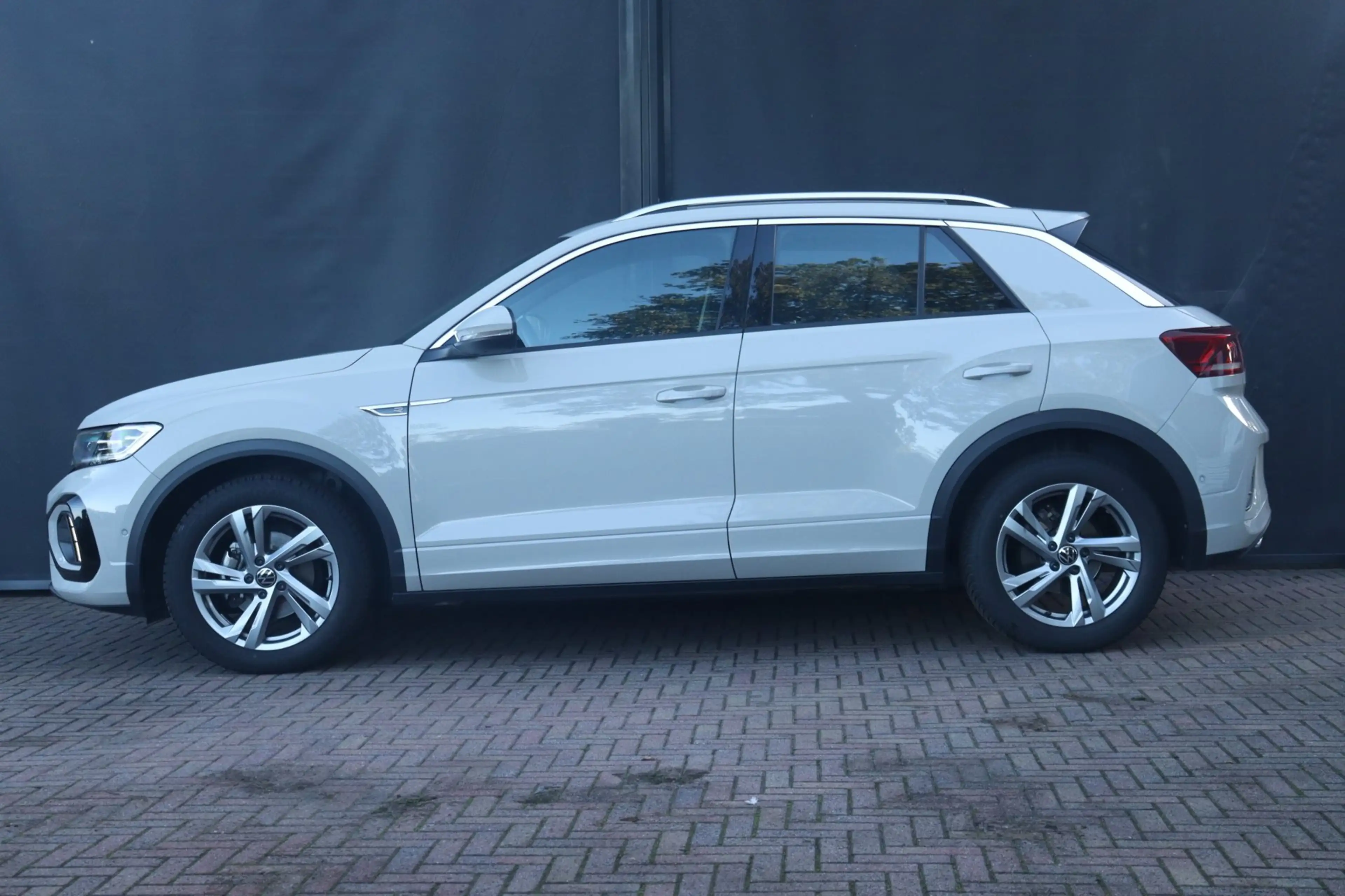 Volkswagen T-Roc 1.0 TSI R-Line — photo 5