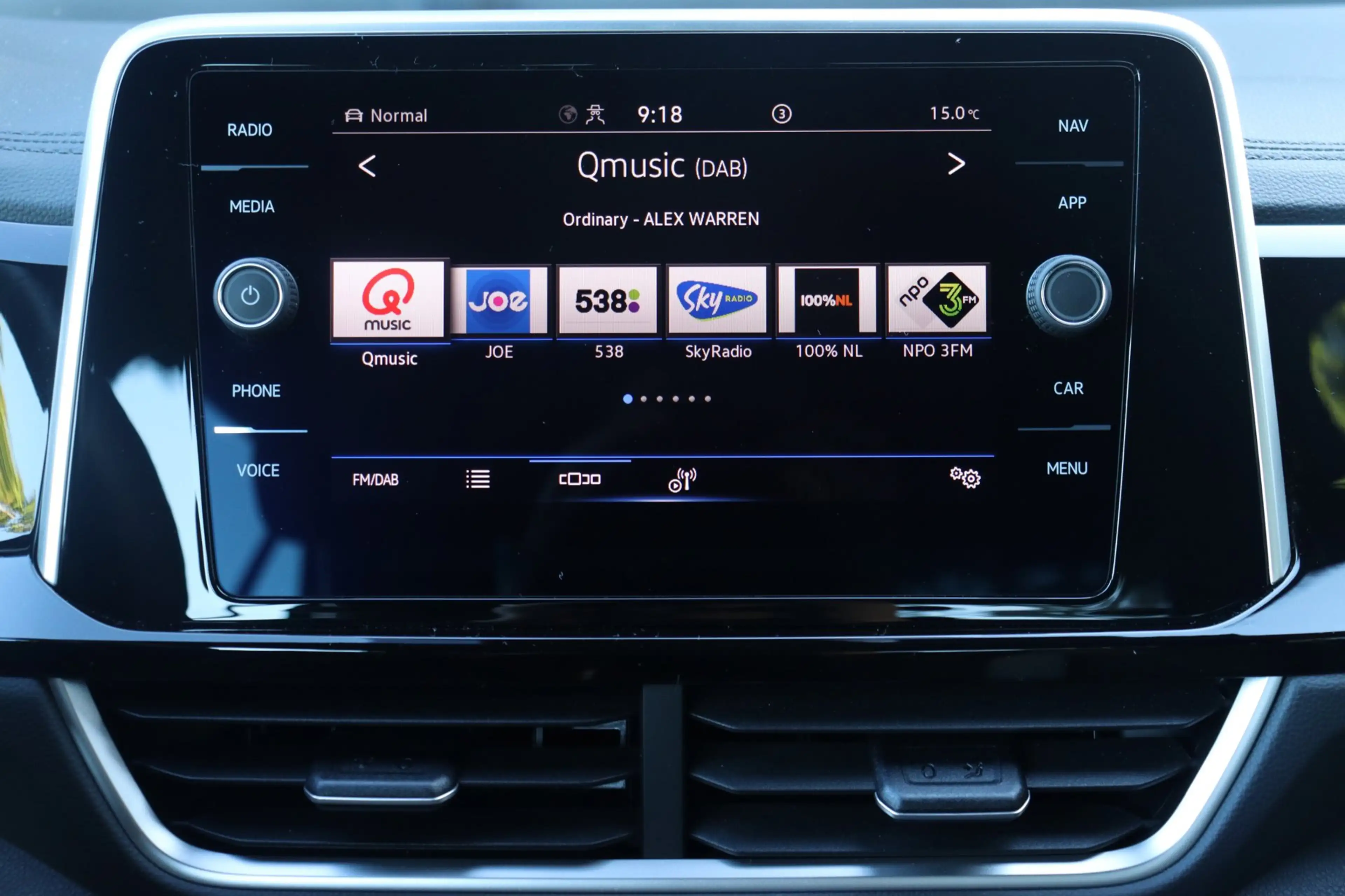 Volkswagen T-Roc 1.0 TSI R-Line — photo 16