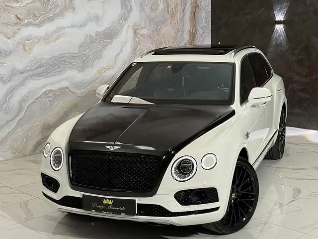 Bentley Bentayga view 8